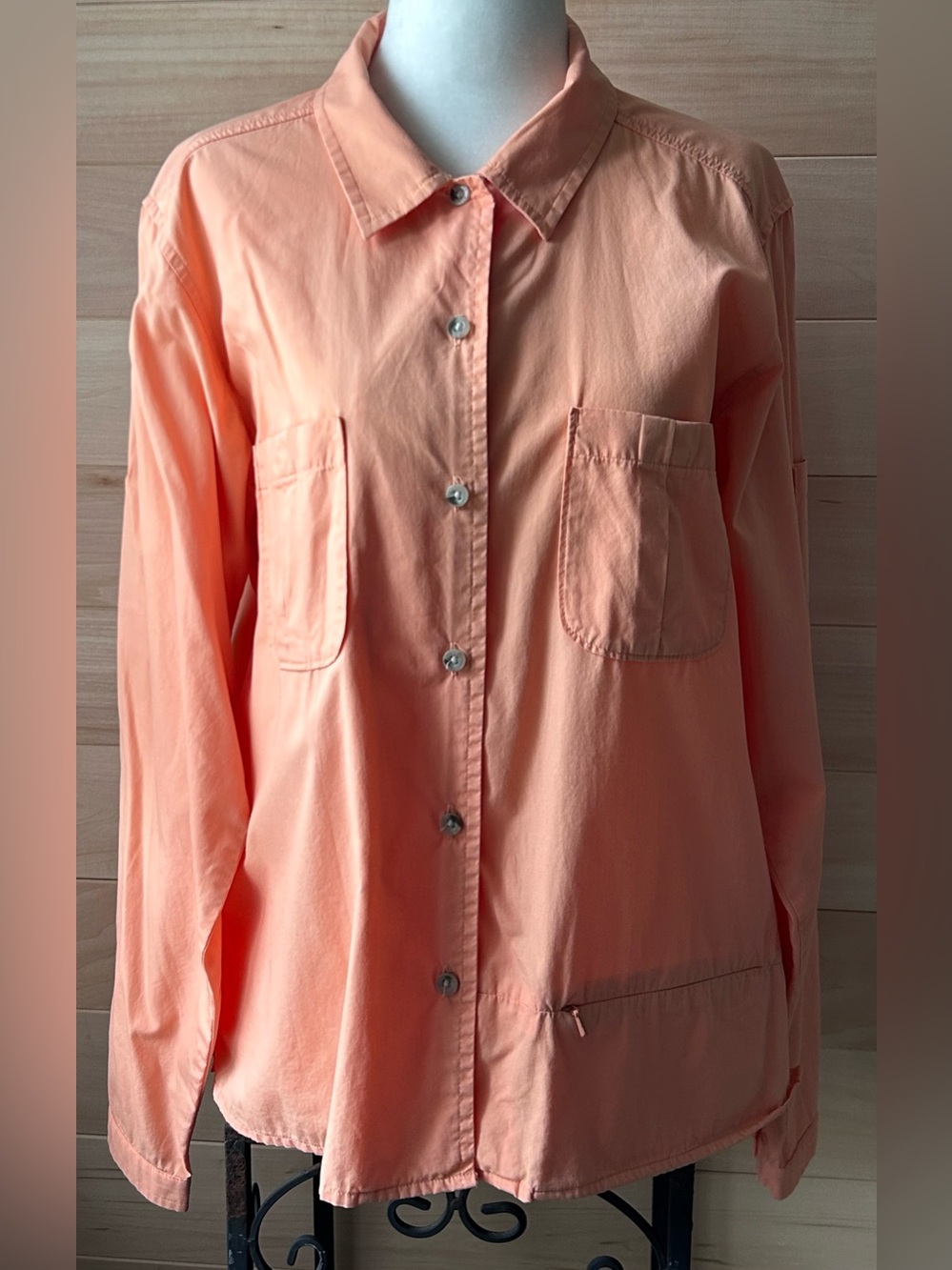 Vintage Woolrich women's long-sleeve utility shirt Size Large peach/apricot